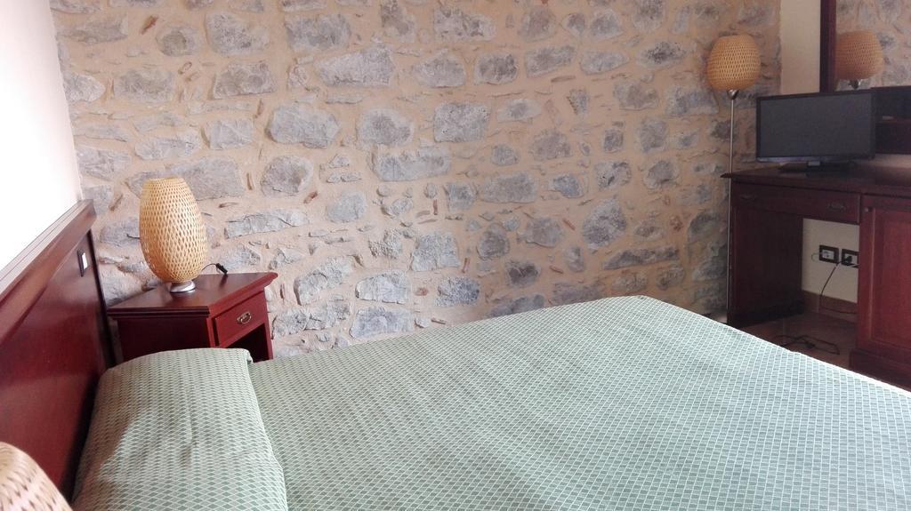 Roccella Valdemone Agriturismo Valle Dell'Etna المظهر الخارجي الصورة